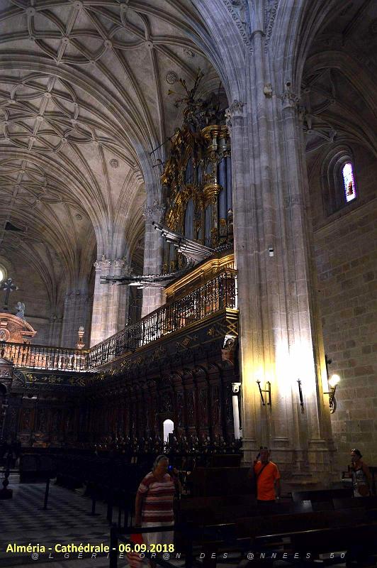 28 LA CATHEDRALE ET LE FORTERESSE DE L INCARNATION (51).JPG